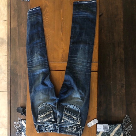 Miss Me Jeans - Picture 2 of 5